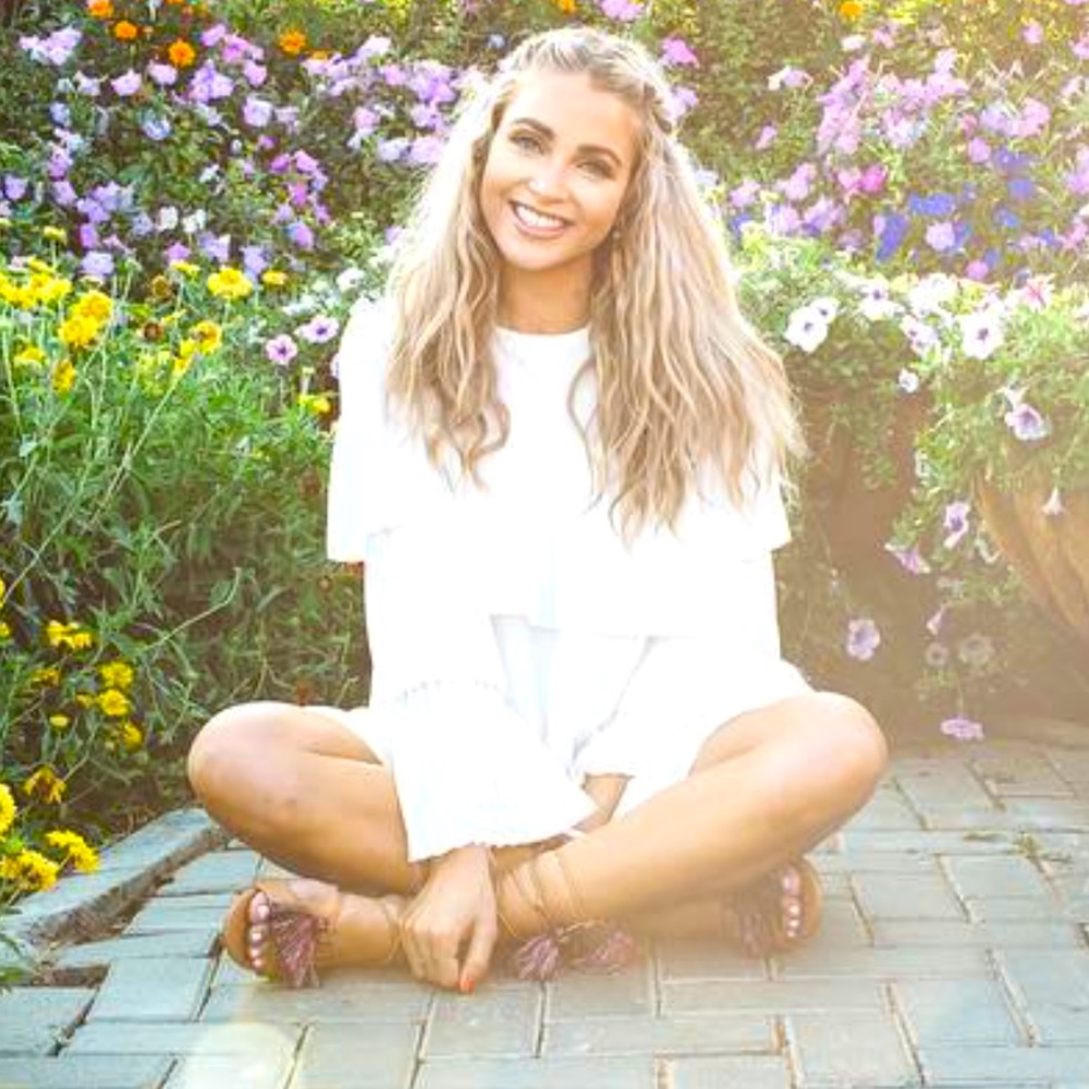 Rebecca Minkoff Isla Sandals - Picture 5 of 11